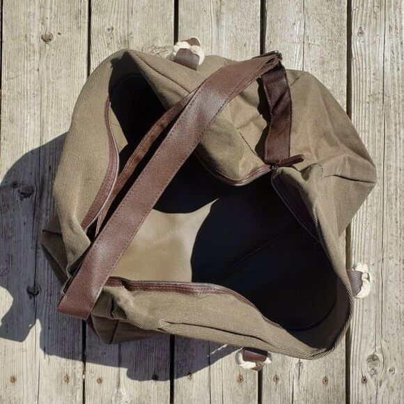 Tommy Bahamas Men’s travel duffle bag - Picture 4 of 6